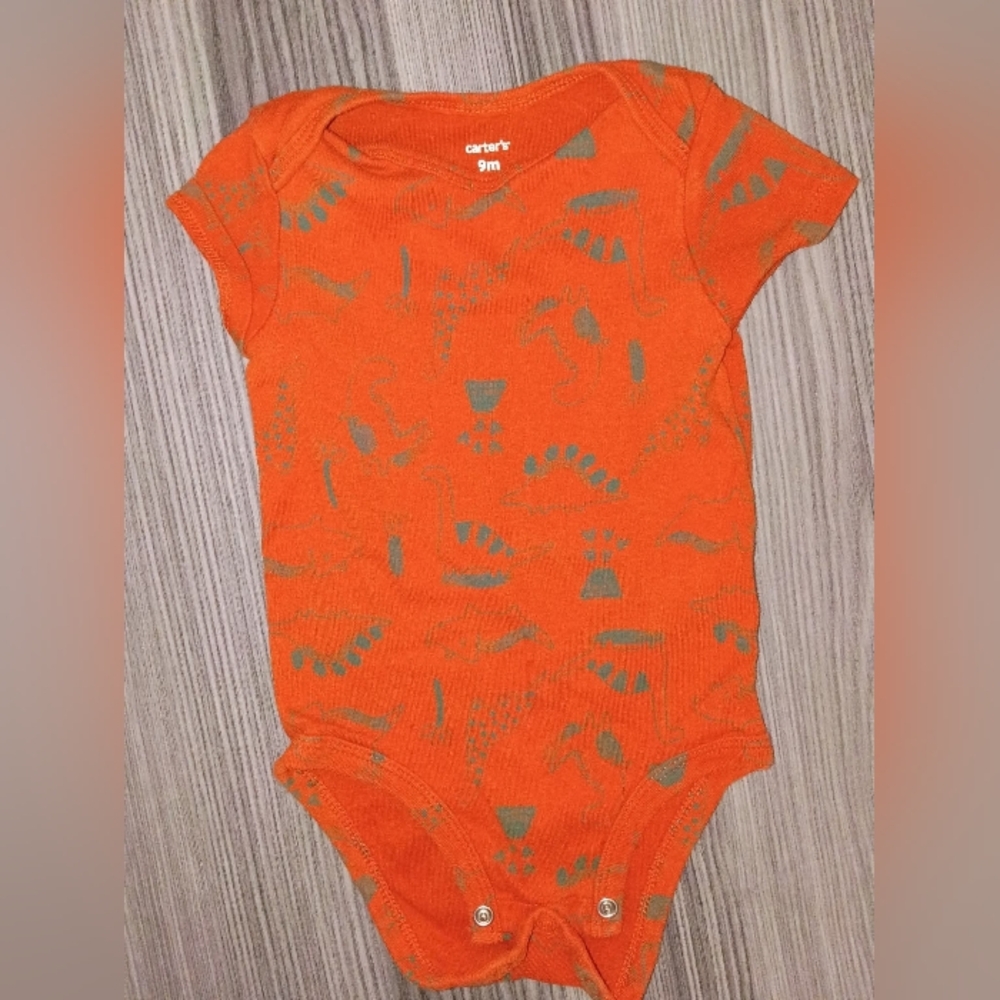Carter's 9m Bodysuit Baby Onesie Boys One Piece Dinosaurs